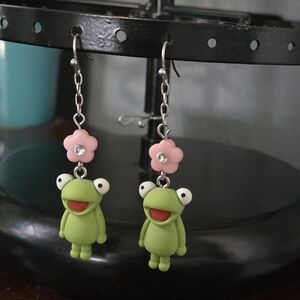 Green Frog Dangle Earrings with Pink Flower